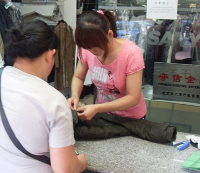 开一家作坊式的干洗店怎么样？