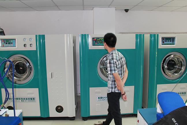 在重庆开干洗店怎么样？