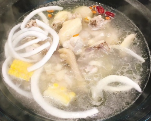开个椰子鸡店一年利润能赚多少钱？年利润35万，小本生意大利润
