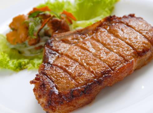 武汉开家牛排店投资一般需要多少钱？100㎡店铺投资18.9万