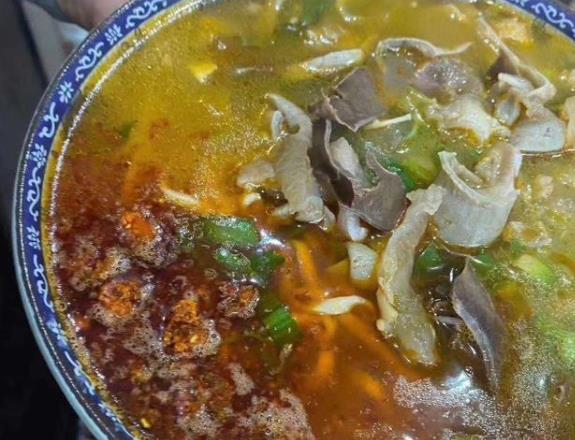 长沙开家牛肉汤店投资一般需要多少钱？50㎡店铺投资11.3万