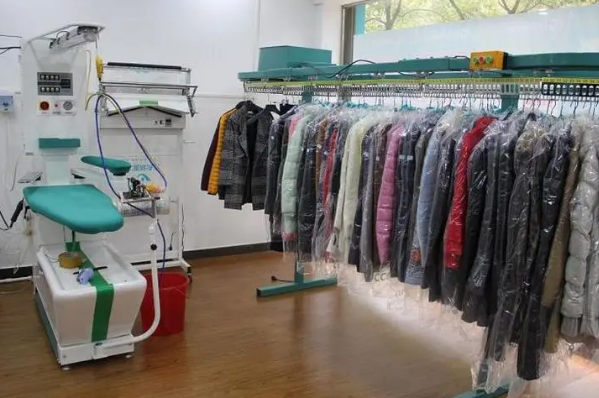 自己开干洗店与加盟干洗店有什么区别?