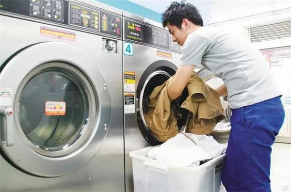 芳草洗衣