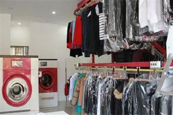 万家干洗加盟，一年能赚多少钱？听听加盟商怎么说