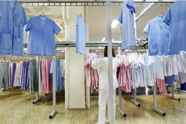 开干洗店怎么样?加盟还是自己开好呢