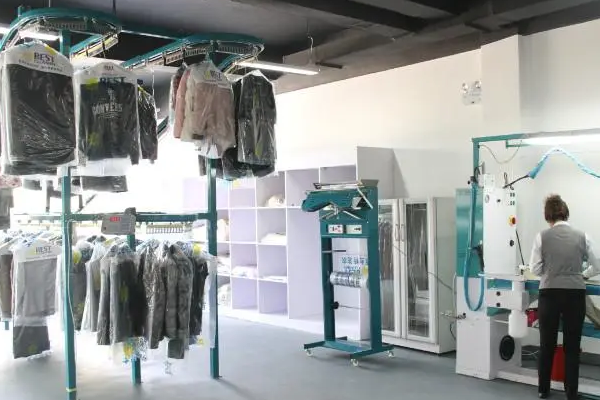 开干洗店怎么样?加盟还是自己开好