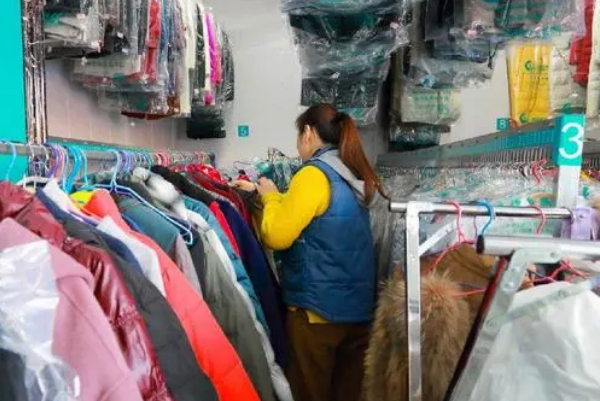 开干洗店加盟多少钱?一个月轻松破万!