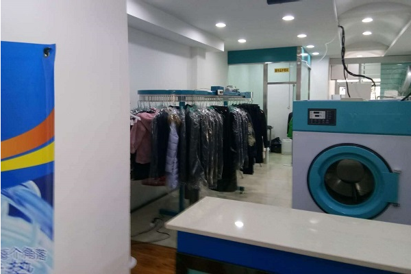 加盟干洗店大概需要多少钱一个月工资
