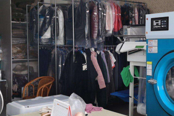 光辉干洗店