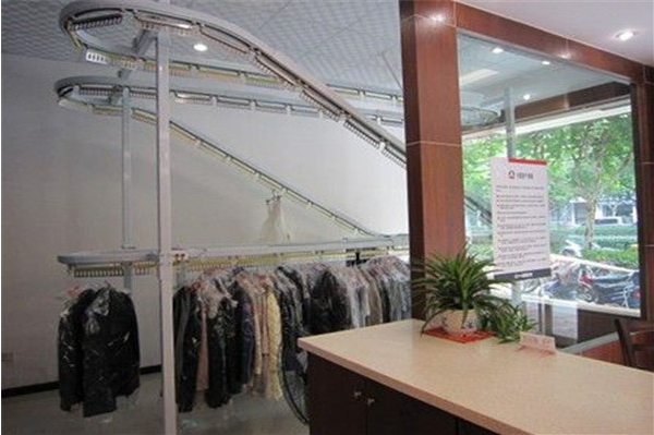 洁利洗衣加盟费多少?创业新选择，开店轻松上手!