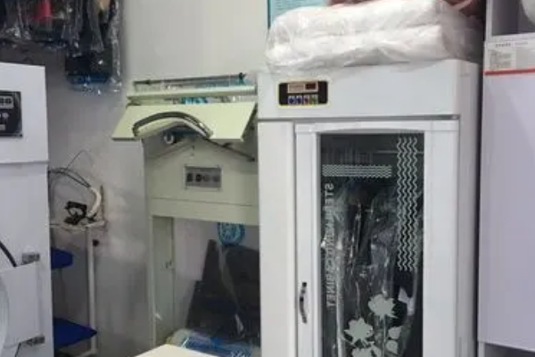 卡丽斯干洗店