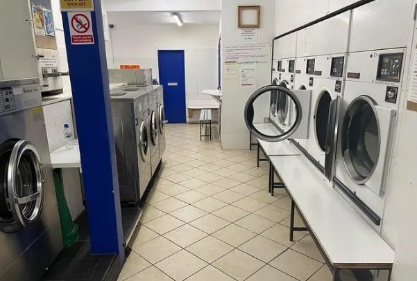 加盟一个洗衣店需要多少钱？