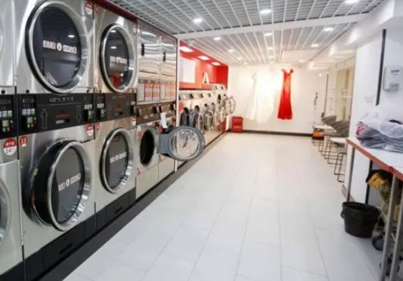 繁荣洗衣加盟费多少钱？