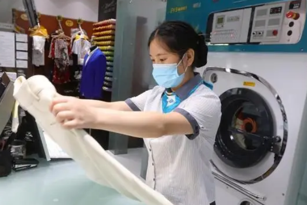 诚实干洗店