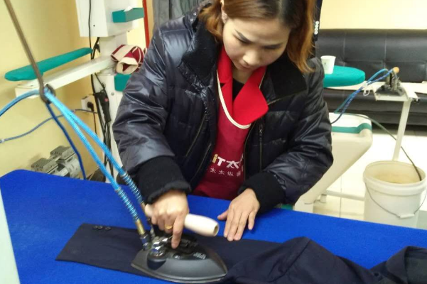 干洗制衣