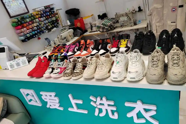 爱上洗衣加盟的盈利模式，一年赚多少钱？利润回报揭秘！