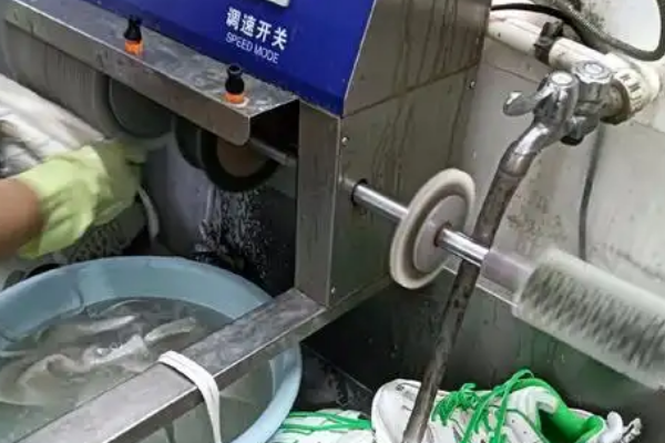 洗鞋店设备价格一套多少钱？安涤洗鞋加盟更透明