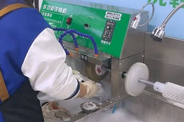 鞋衣升洗护店