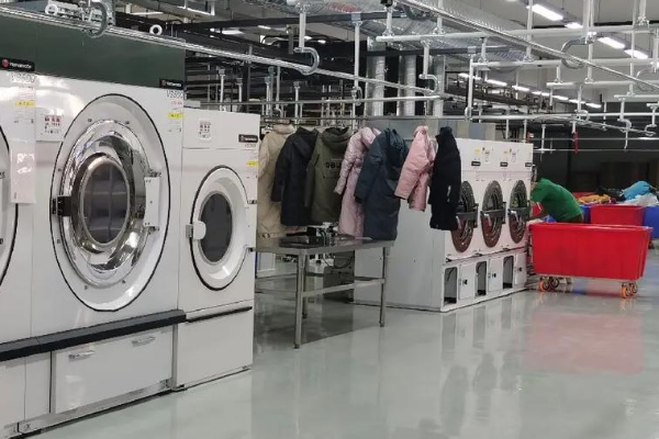 一七生活洗衣工坊加盟设备价格多少？高性价比设备选择