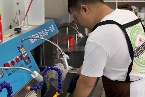 洗鞋大师