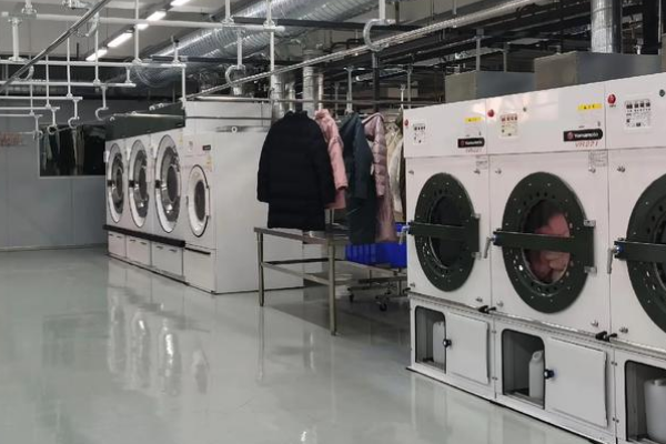 爱衣坊干洗加盟设备价格多少？设备价格合理，投资更划算