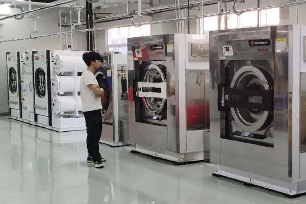 永利干洗店加盟设备如何选购？多功能先进设备，满足多样干洗需求